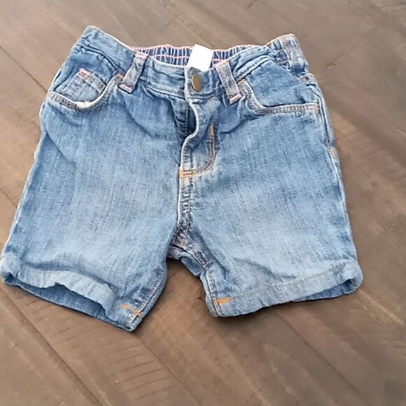 Old Navy Other - Old Navy Little girls shorts size 18 to 24 months